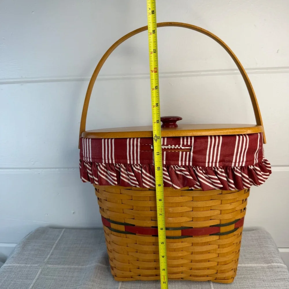 Longaberger '98 Holiday Hostess Winter Wishes Basket Liner Wall Hanging Cottage